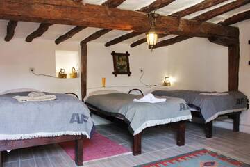 Фото номера Cемейный номер с собственной ванной комнатой Гостевой дом Guest house BULGARKA г. Dibich 3